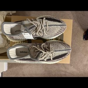 NWT Yeezy boost 350 zyon